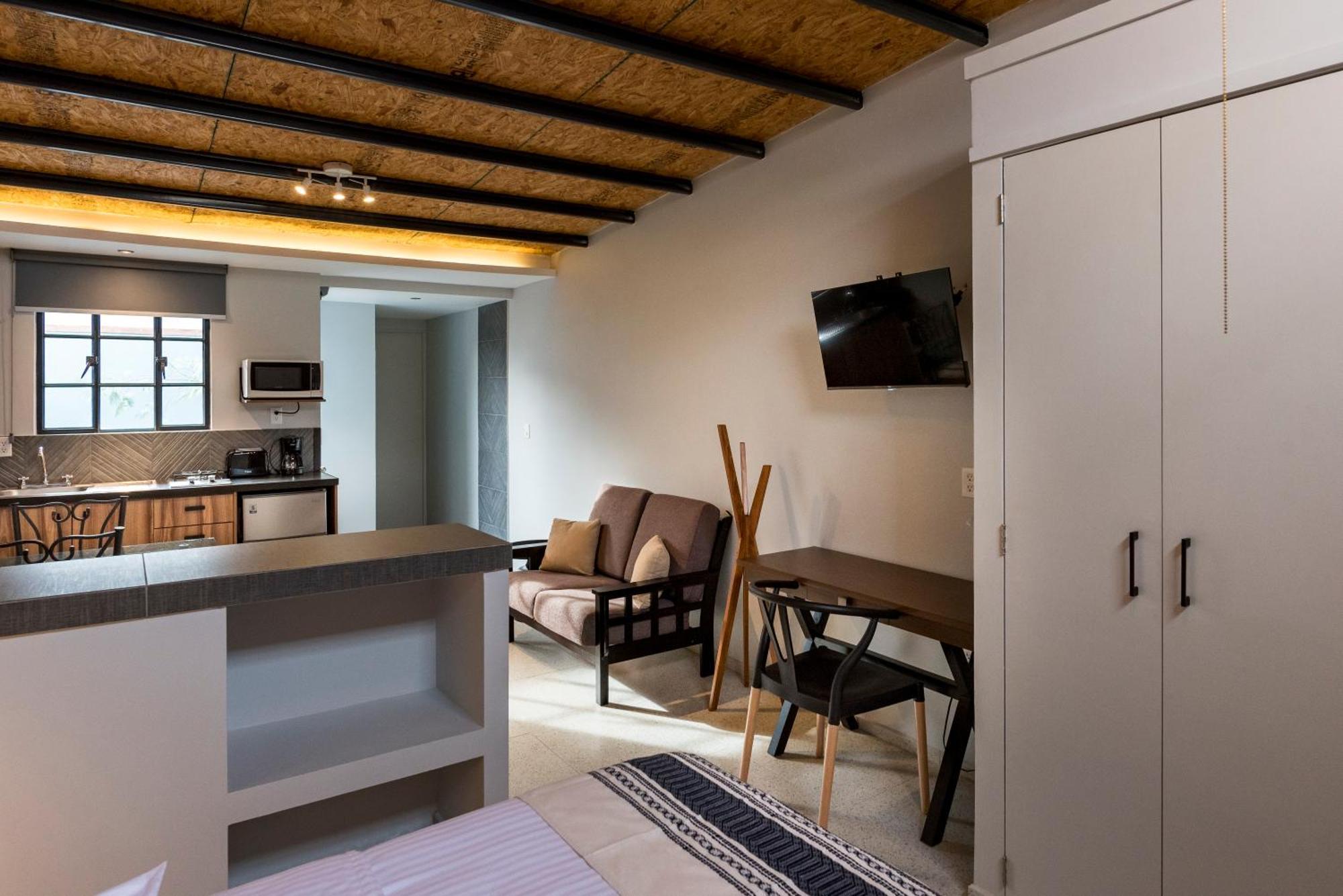 Casa Murmullos Pensión *